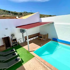  Villa Montana